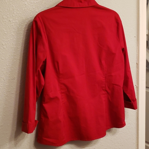 Women's blouse - Picture 2 of 3